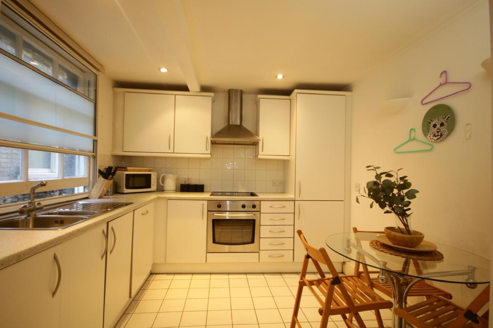 1-bed Flat In *